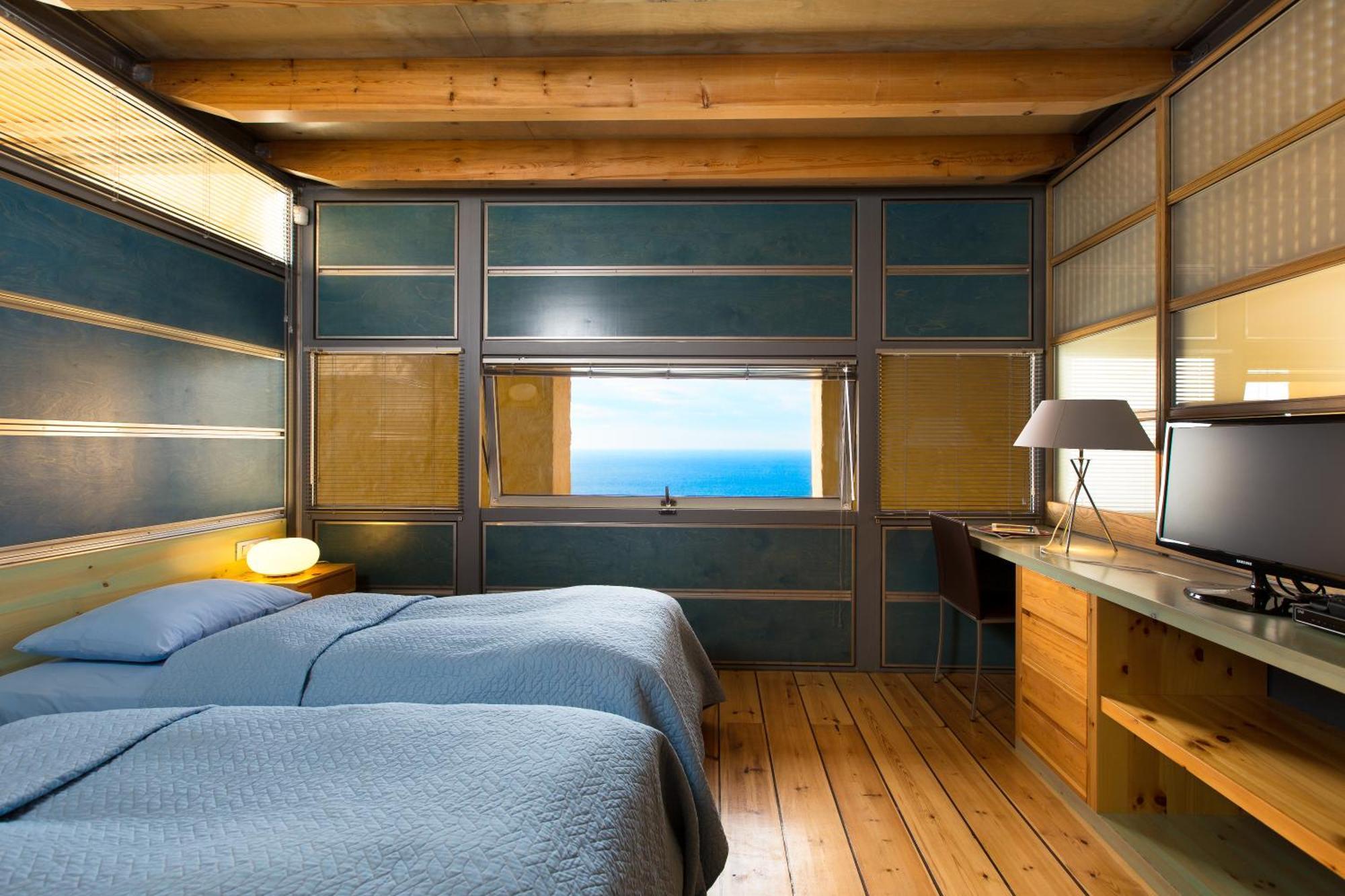 Beachfront Ravdoucha Epavlis Eleni Villa - Pool, Hot Tub, Gym, Sauna, Private Parking, Wifi Chania  Екстер'єр фото