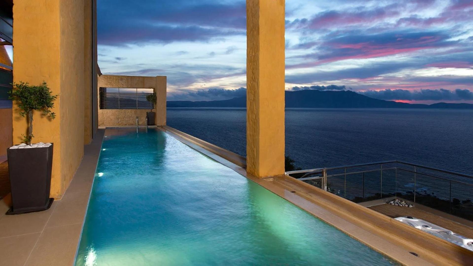 Beachfront Ravdoucha Epavlis Eleni Villa - Pool, Hot Tub, Gym, Sauna, Private Parking, Wifi Chania  Екстер'єр фото