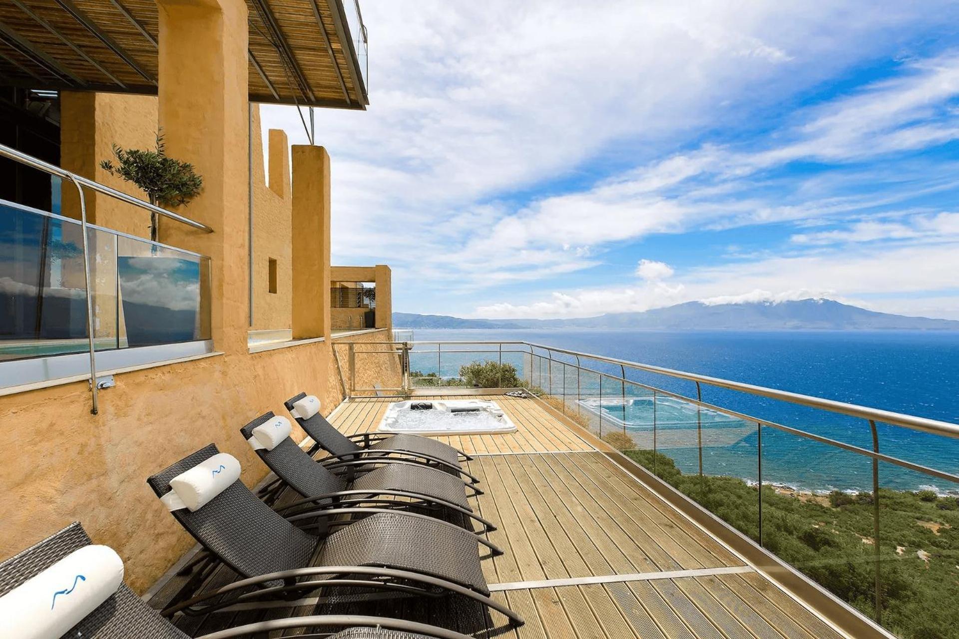 Beachfront Ravdoucha Epavlis Eleni Villa - Pool, Hot Tub, Gym, Sauna, Private Parking, Wifi Chania  Екстер'єр фото